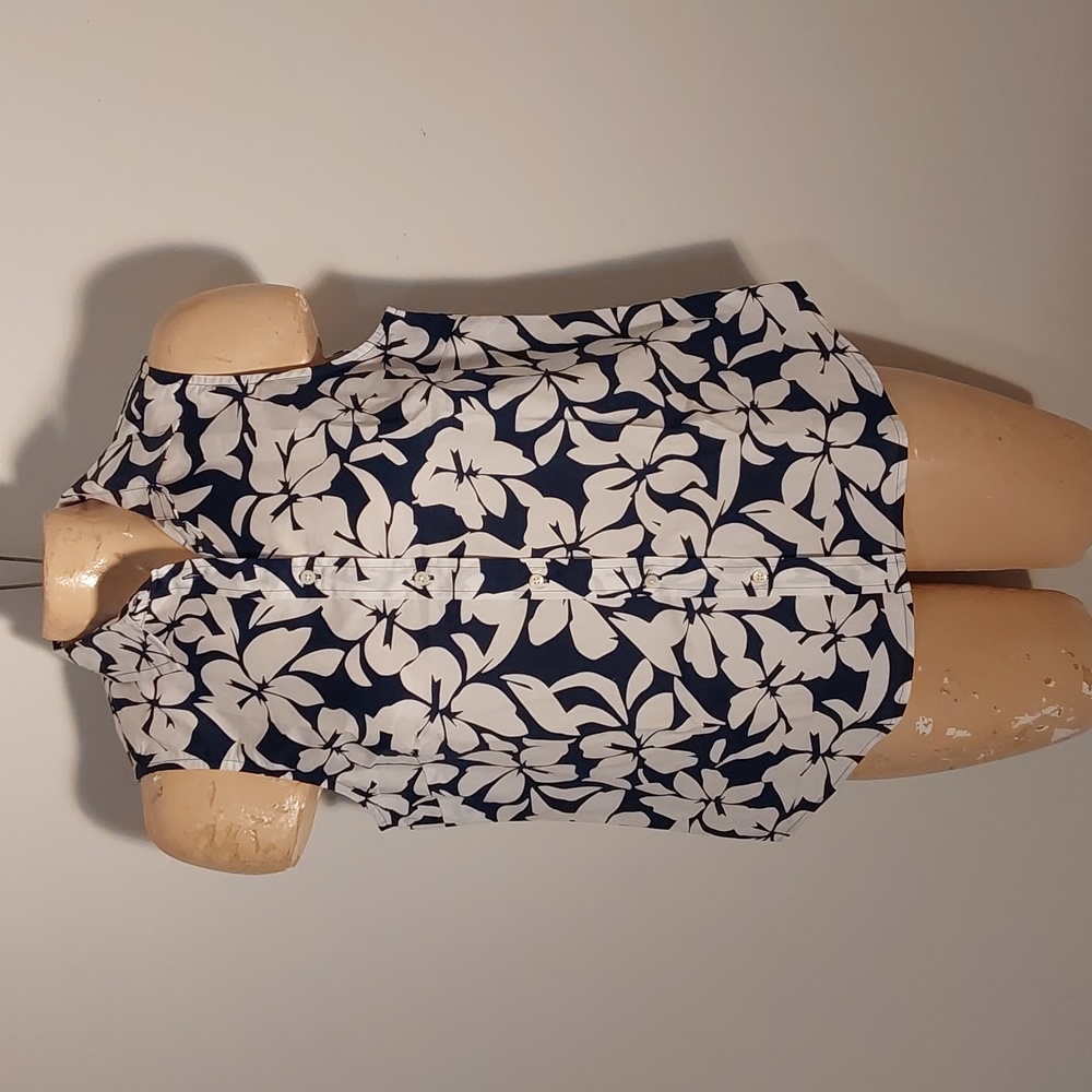Sleeveless pineapple cotton poplin shirt in signature fit, J Crew - Picture 2 of 5